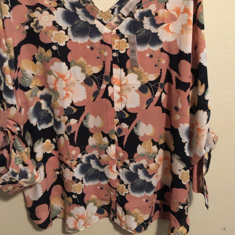 Loft outlet floral blouse with keyhole opening